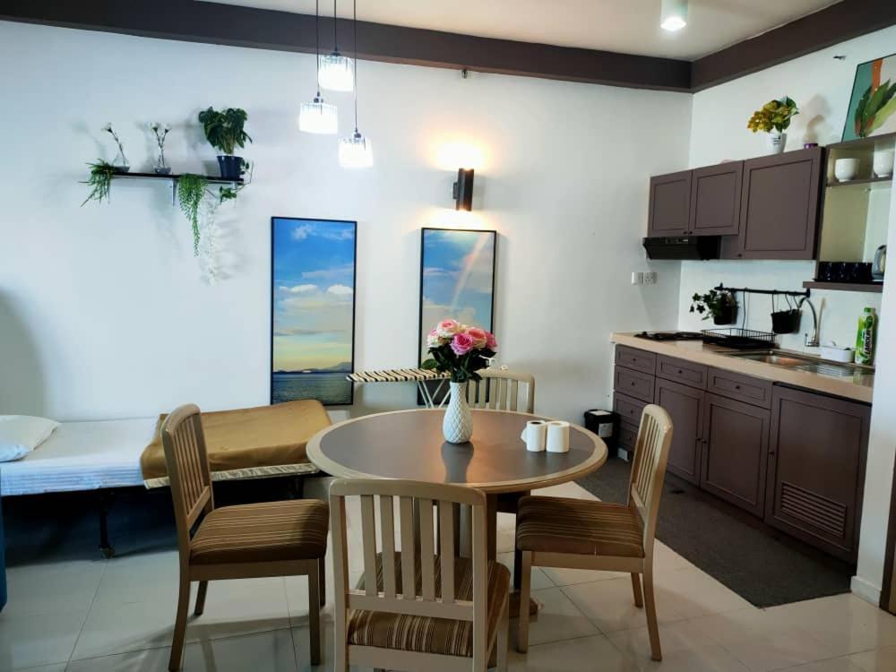 Beachfront Full Sea Penang Tanjung Bungah  Exterior photo